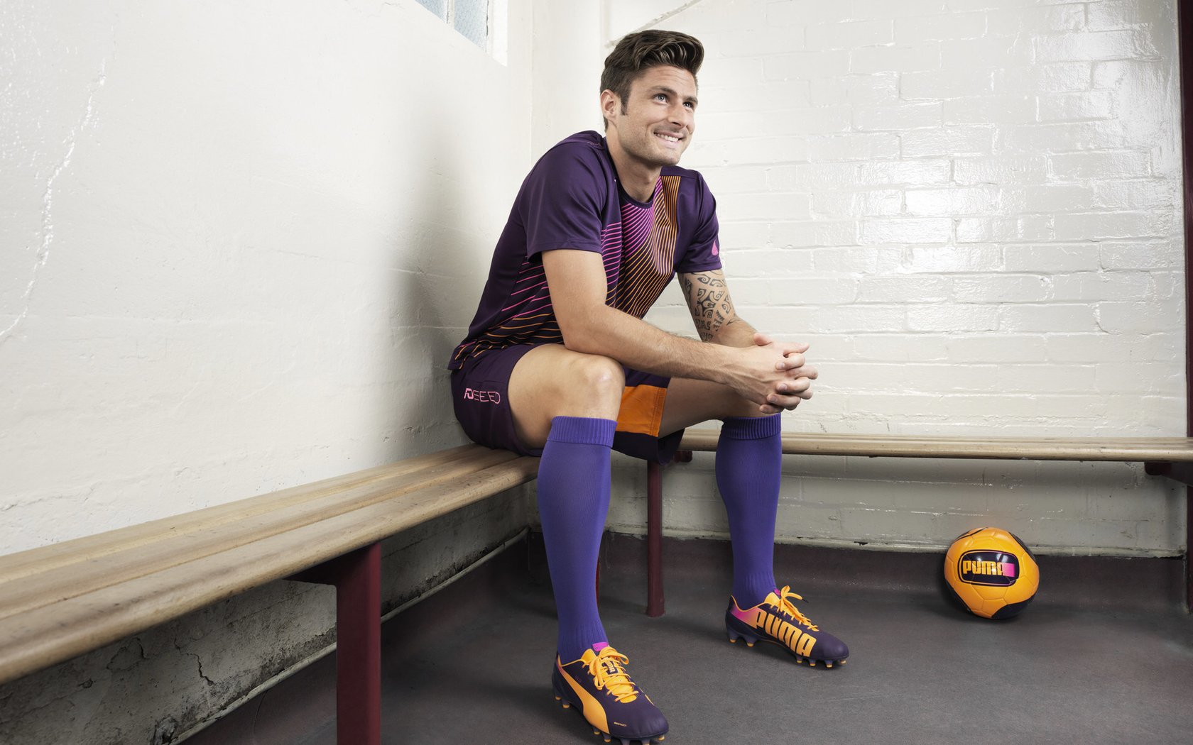 离谱！三界崩塌，勇士内讧决战前夕，葡体育梦碎伤停，海港竟靠篮板偷天换日？